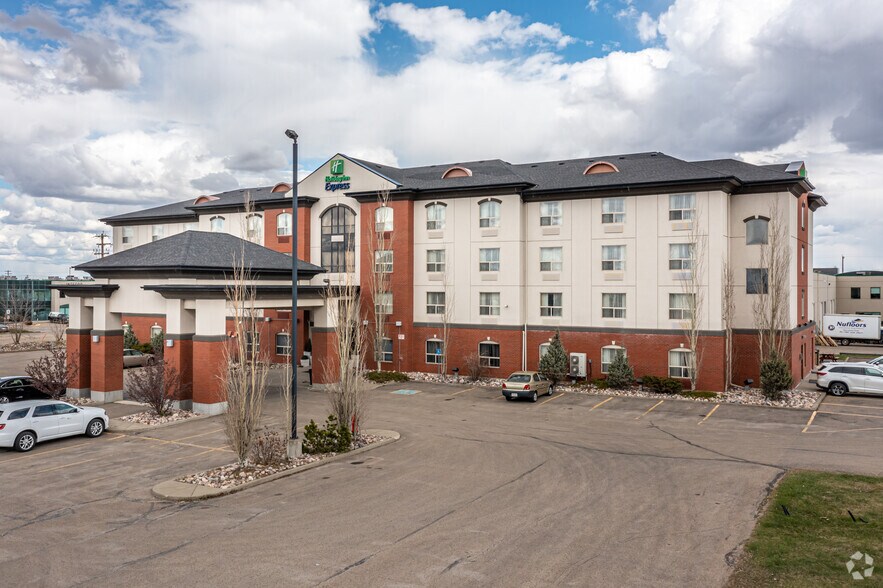 Primary Photo Of 11 Portage Ln, Strathcona County Hotel For Lease