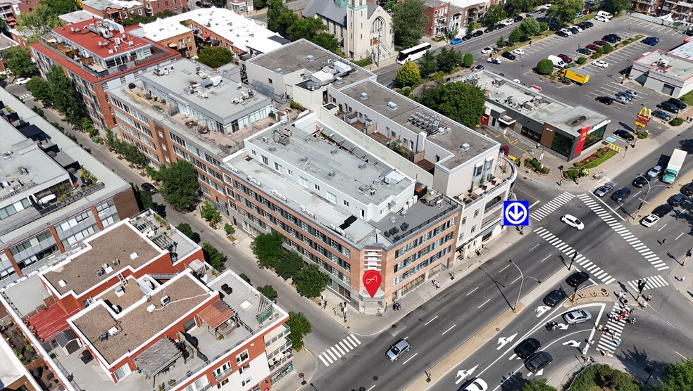 Primary Photo Of 7345 Boul Saint-Laurent, Montréal Storefront Retail Residential For Sale