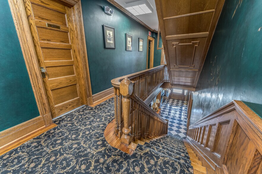 More Photos Of 1 Main St, Flemington Office For Sale