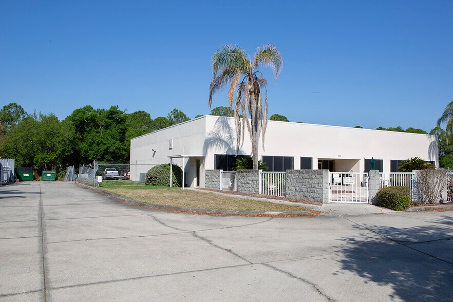 More Photos Of 264 West Dr, Melbourne Light Manufacturing For Lease