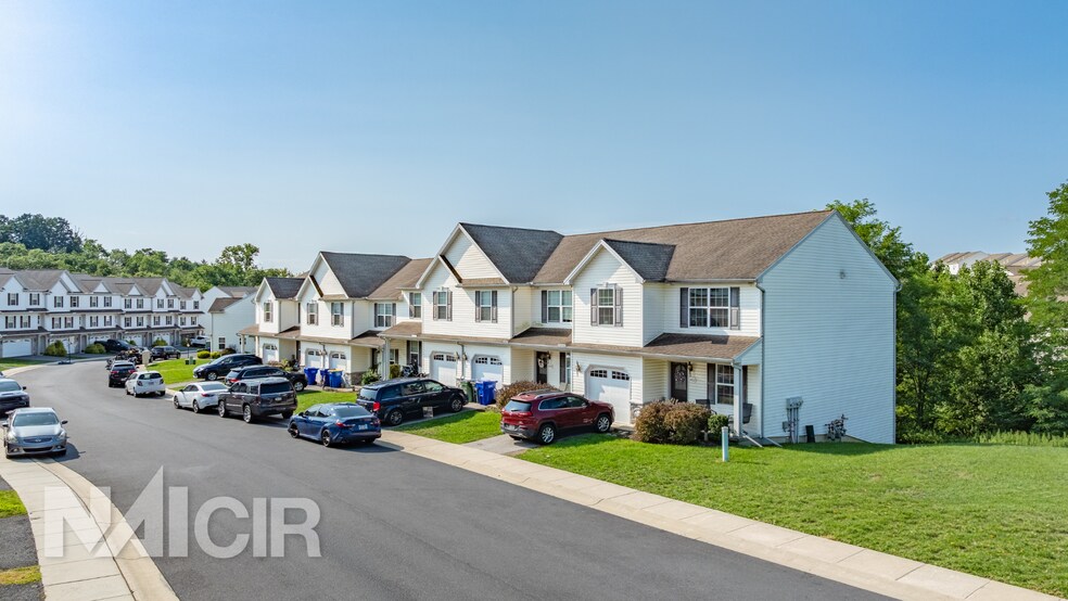 More Photos Of 2420 Newtown Dr, Harrisburg Multifamily For Sale