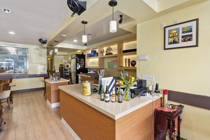 More Photos Of 645 Larkin St, San Francisco General Retail For Sale