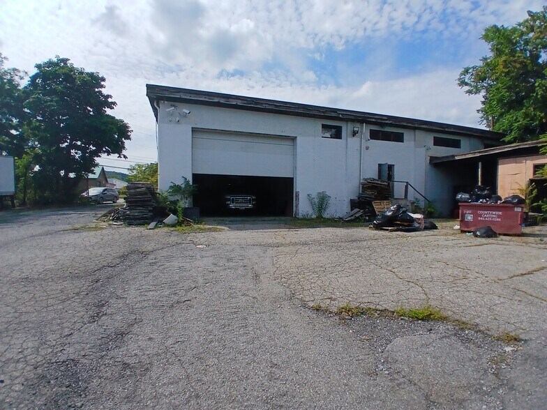 More Photos Of 20 Deyo Pl, Newburgh Warehouse For Sale