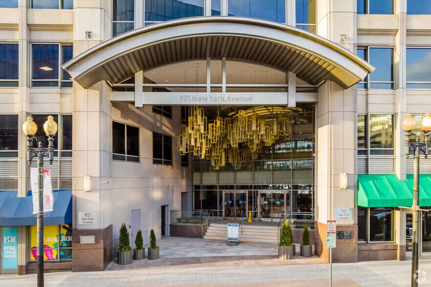 More Photos Of 901 New York Ave NW, Washington Office For Lease