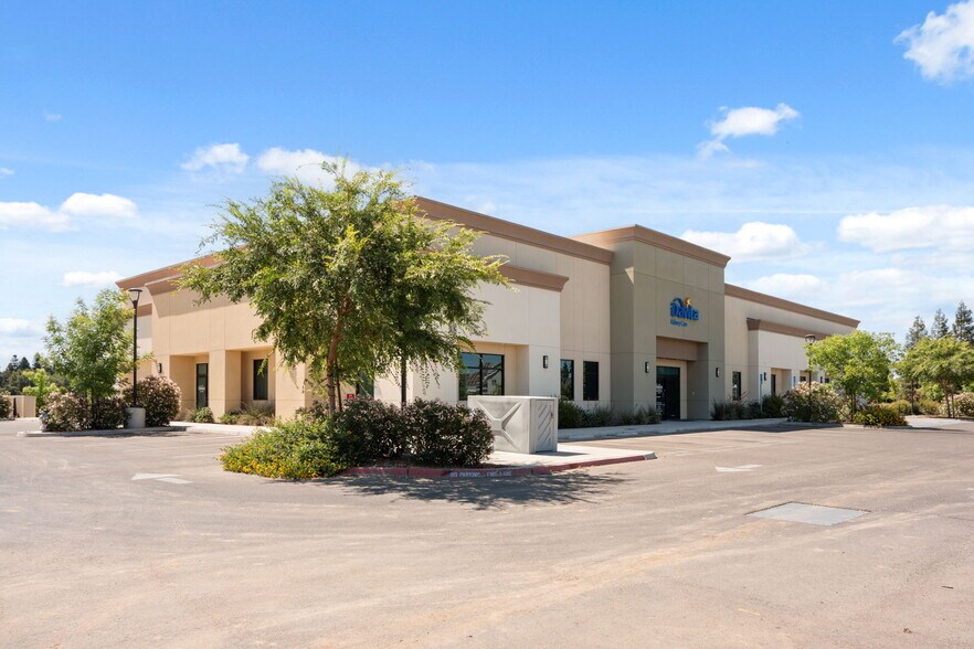 More Photos Of 4679 W Spruce Ave, Fresno Medical For Sale