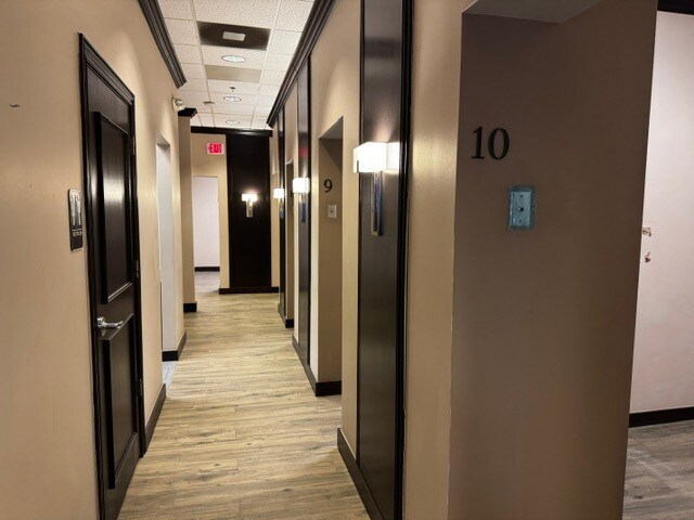 More Photos Of 508 W I 240 Service Rd, Oklahoma City Storefront For Lease