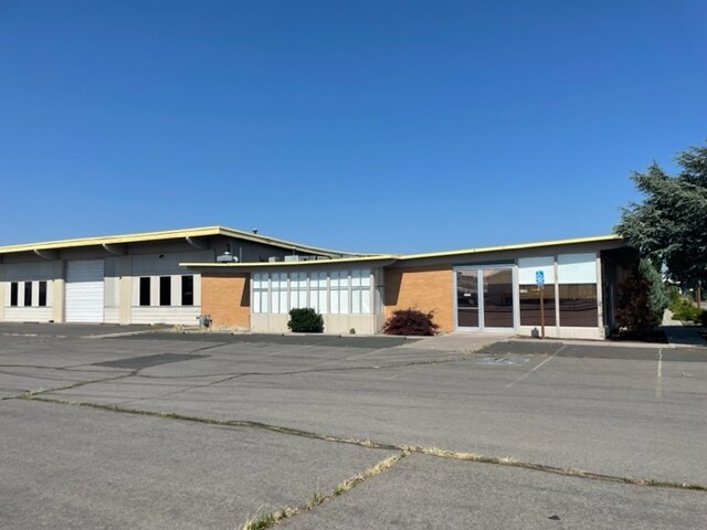 More Photos Of 1120 S Spring St, Klamath Falls Warehouse For Sale