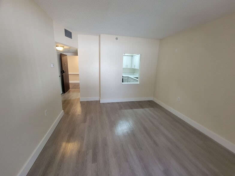 More Photos Of 1029 7th Ave E, Bradenton Apartments For Sale