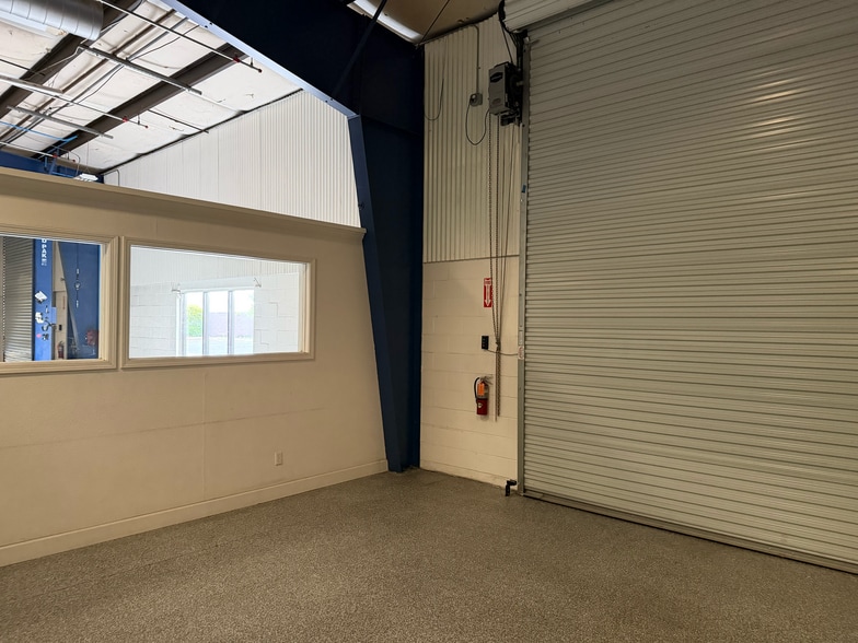 More Photos Of 4847 Stratos Way, Modesto Warehouse For Lease
