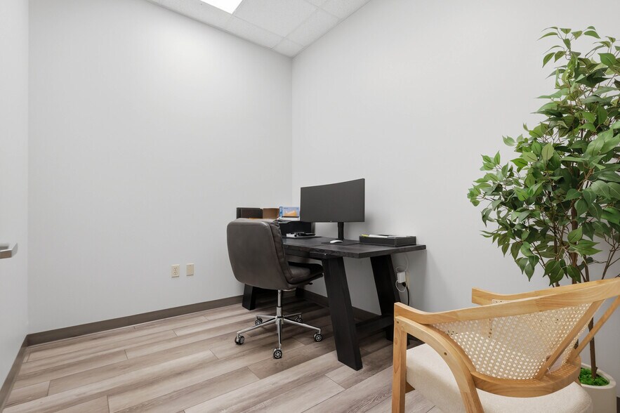 More Photos Of 731-745 Shotgun Rd, Sunrise Light Manufacturing For Sale