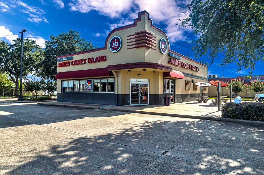 Primary Photo Of 3803 Spencer Hwy, Pasadena Restaurant For Lease