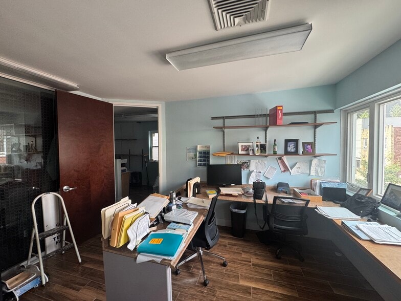 More Photos Of 37-23 27th St, Long Island City Light Distribution For Sale