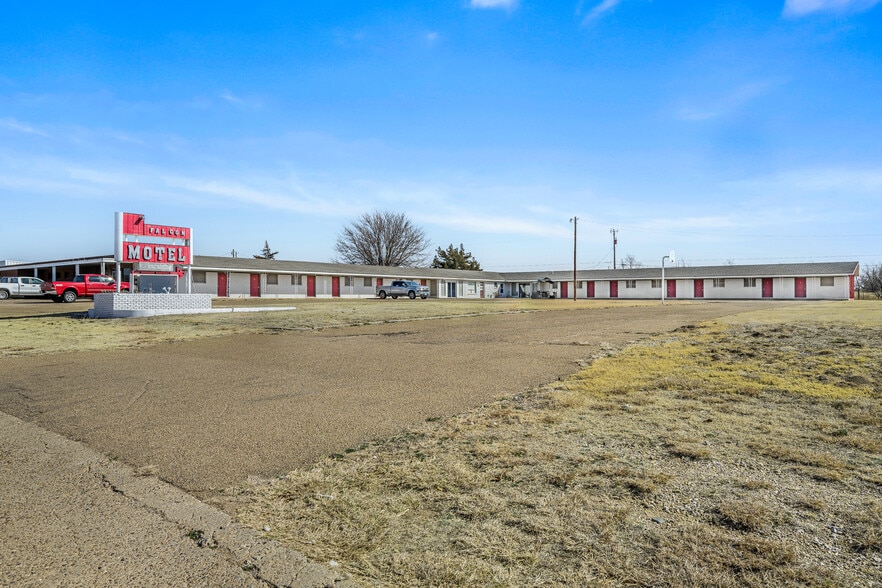 More Photos Of Falcon Motel, Stinnett Hotel For Sale