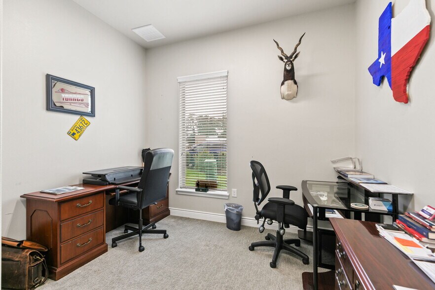 More Photos Of 13715 Office Park Dr, Houston Office For Sale