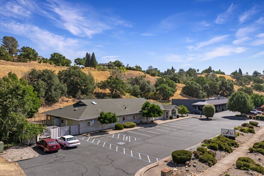 More Photos Of 1825 Buenaventura Blvd, Redding Hospital For Sale