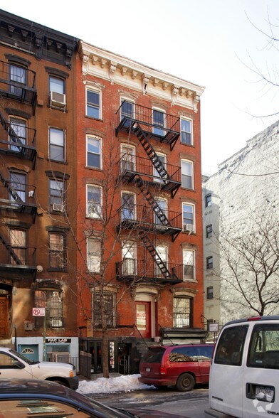 More Photos Of 35 E 1st St, New York Apartments For Lease