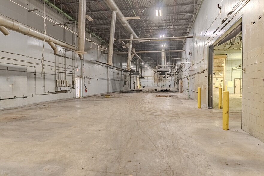 More Photos Of 4611 Wiseman Blvd, San Antonio Manufacturing For Sale