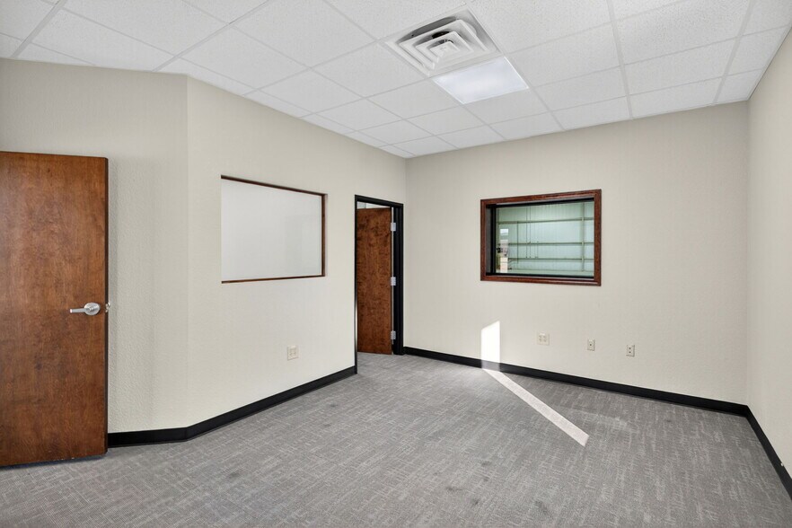 More Photos Of 16680 W Basin St, Odessa Warehouse For Sale