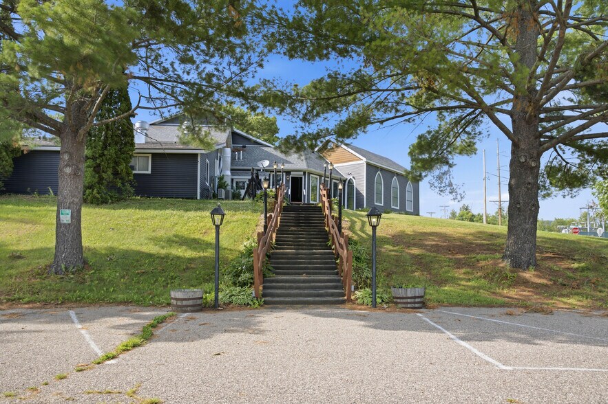 More Photos Of E13887 Highway DL, Merrimac Specialty For Sale