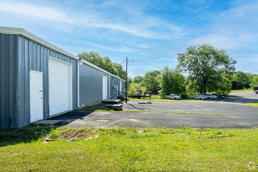 More Photos Of 410 Westbrook Ct, Spartanburg Unknown For Lease