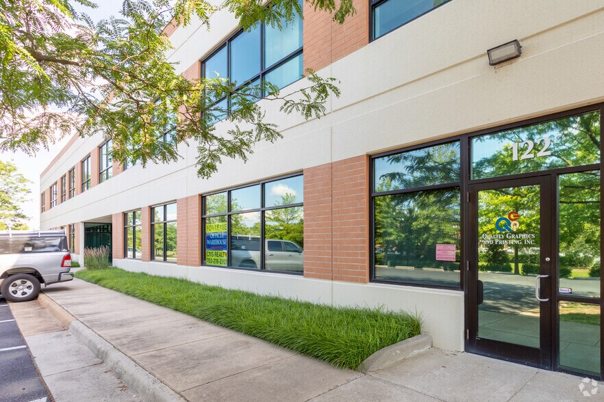 More Photos Of 23430 Rock Haven Way, Sterling Light Distribution For Lease