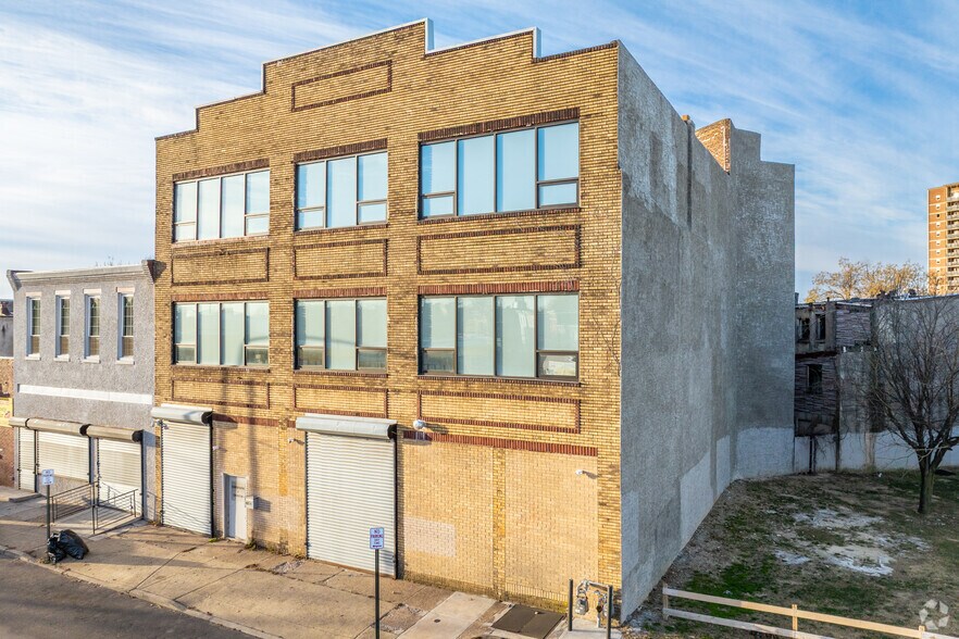 Primary Photo Of 2446-50 Germantown Ave, Philadelphia Flex For Sale