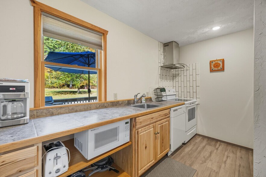 More Photos Of 50 Alpine Way, Lake Placid Specialty For Sale