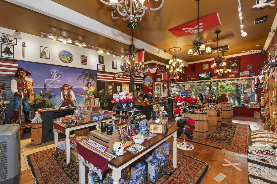 More Photos Of 40728 Village Dr, Big Bear Lake Storefront For Sale