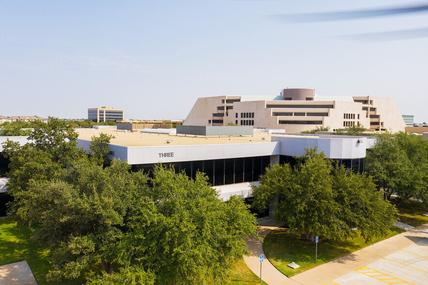 More Photos Of 3300 N A St, Midland Unknown For Lease