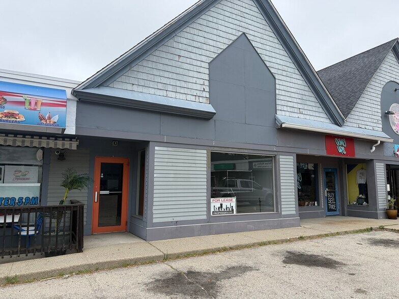 More Photos Of 99 Fortin Rd, Kingston Storefront For Lease