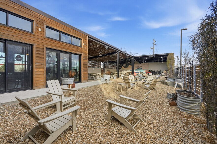 More Photos Of 706 E 23rd St, Lawrence Restaurant For Sale