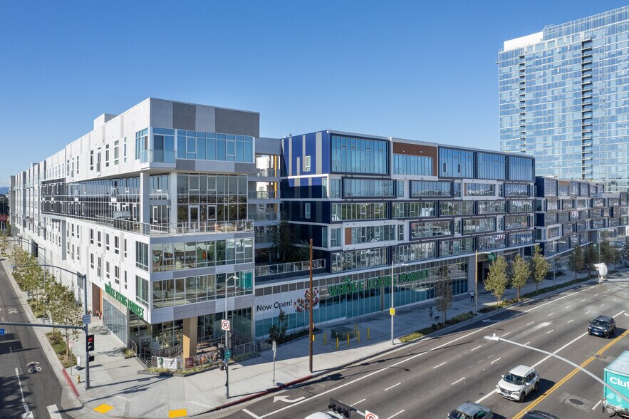 More Photos Of 3321 S La Cienega Blvd, Los Angeles Storefront For Lease