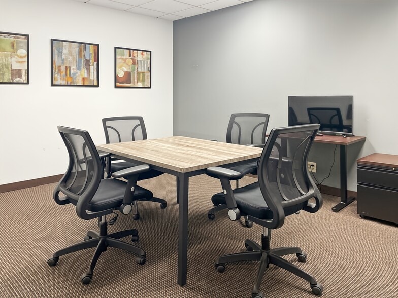 More Photos Of 7136 S Yale Ave, Tulsa Coworking Space