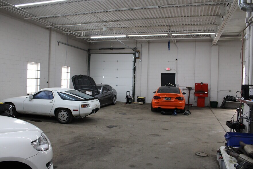 More Photos Of 601 13th Ave S, Hopkins Warehouse For Sale