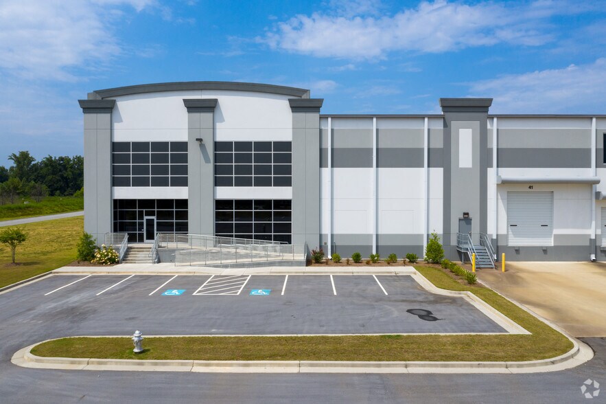 More Photos Of 155 Braselton Pky, Braselton Distribution For Lease