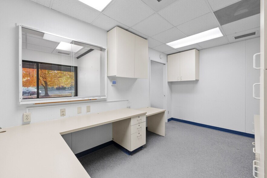 More Photos Of 1730 Amherst St, Winchester Medical For Sale