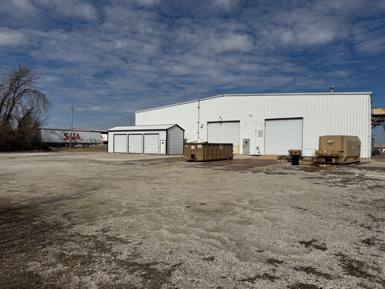 More Photos Of 7700 E 38th St, Tulsa Manufacturing For Lease