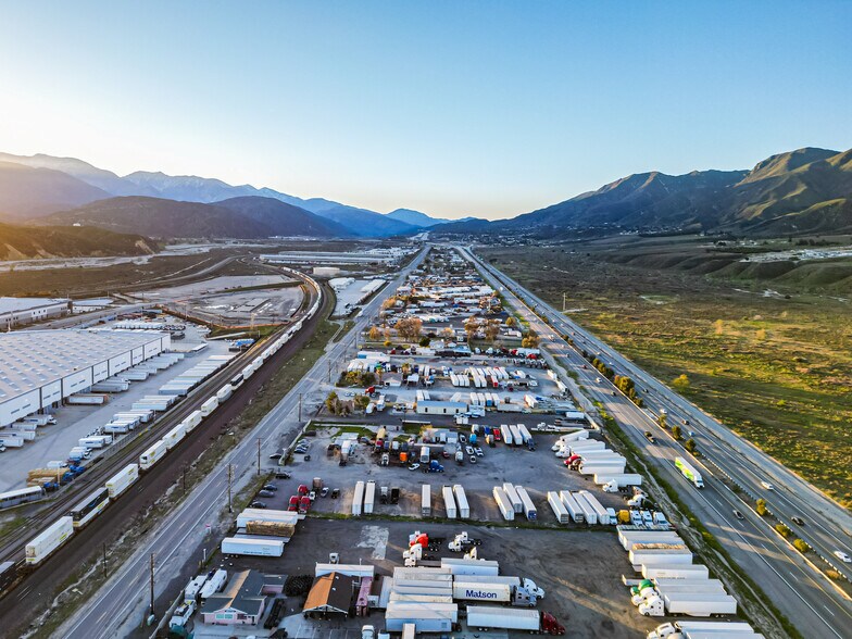More Photos Of 19612 Kendall Dr, San Bernardino Distribution For Lease