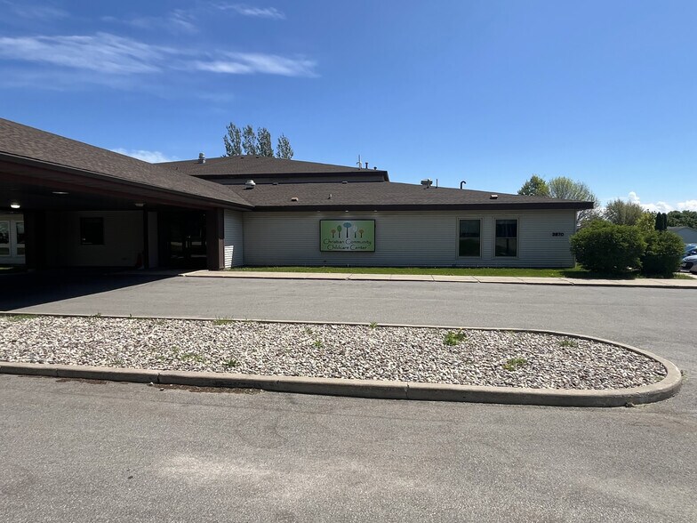 More Photos Of 3870 Jackson St, Oshkosh Specialty For Sale