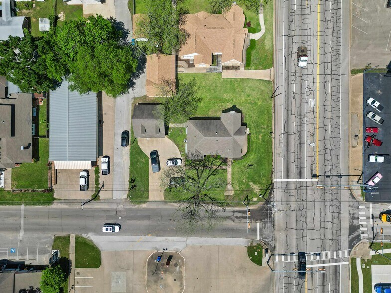 More Photos Of 209 S Main St, Lindale Loft Creative Space For Lease