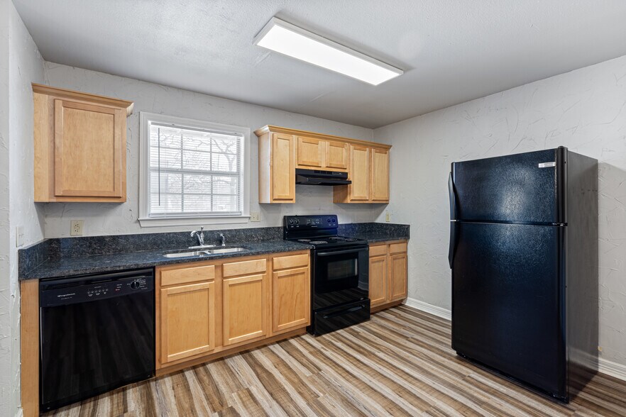 More Photos Of 884 Holly St, Fayetteville Apartments For Sale