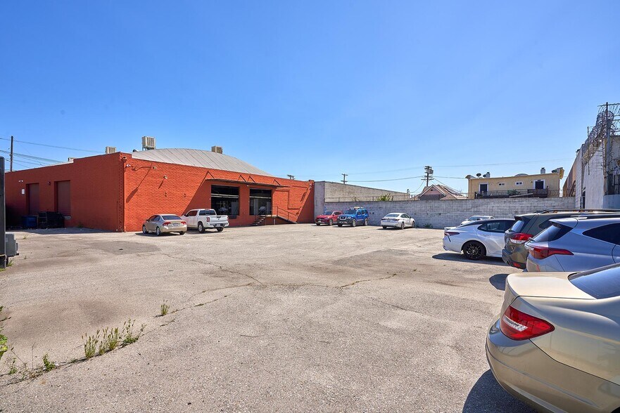 More Photos Of 3001 S San Pedro St, Los Angeles Warehouse For Sale