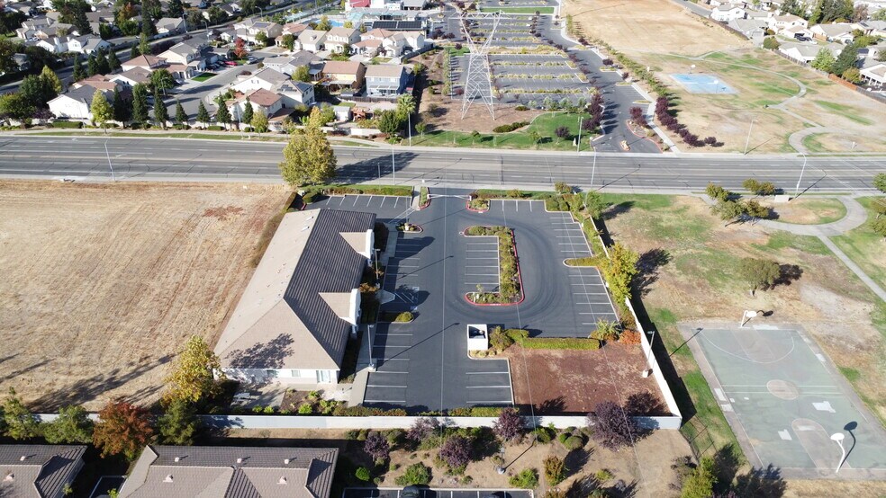 More Photos Of 9296 Vintage Park Dr, Sacramento Office For Sale