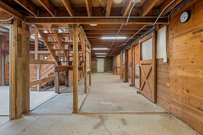 More Photos Of N5367 Mayflower Rd, Shiocton Office For Sale