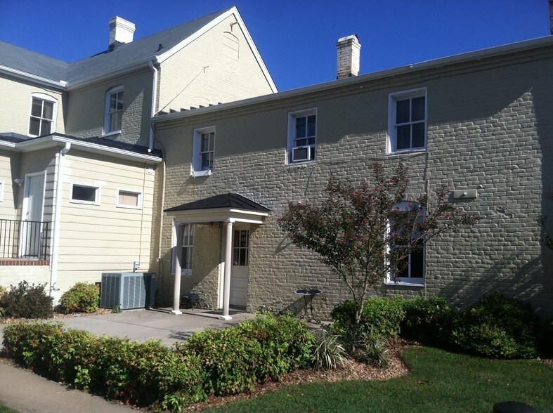 More Photos Of 9064 Courthouse Rd, Spotsylvania Office For Lease