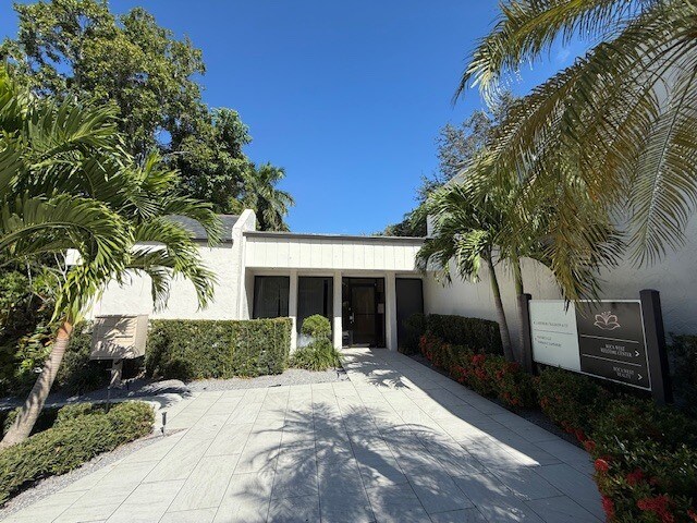 More Photos Of 7763 W Glades Rd, Boca Raton Office For Lease