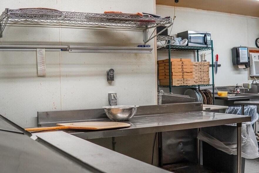 More Photos Of 800 S Mountain St, Cherryville Restaurant For Sale