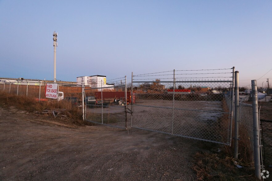 More Photos Of 412 36 Ave, Calgary Land For Sale