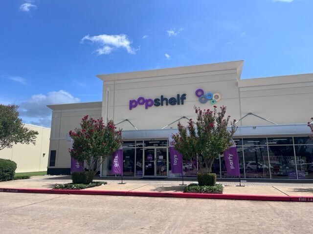 More Photos Of 1501-1549 W Bay Area Blvd, Webster Unknown For Lease