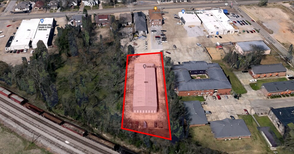 More Photos Of 627A W Main St, Tupelo Self Storage For Sale